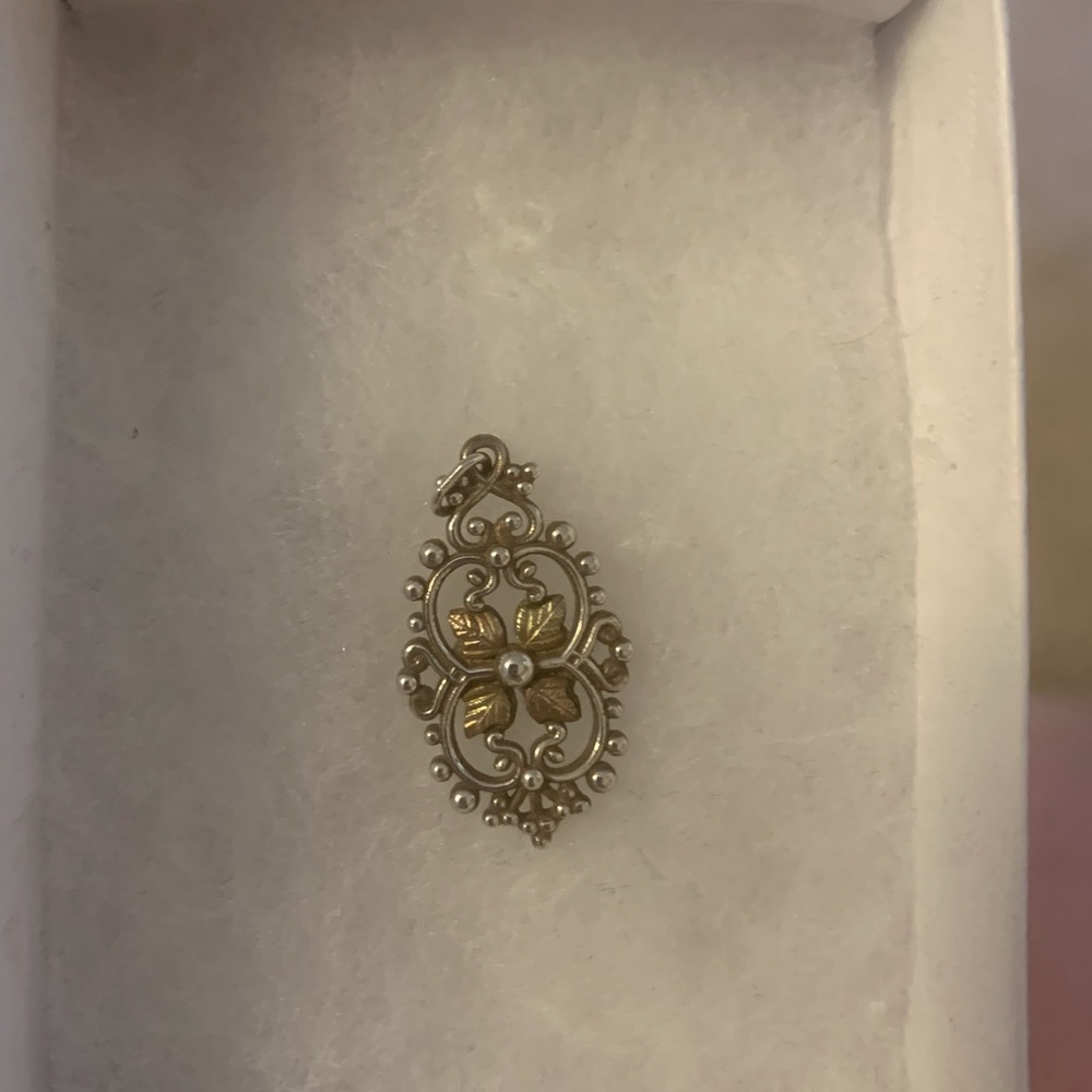 Black Hills Gold silver pendant necklace